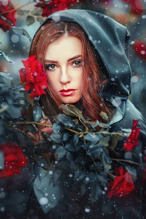 beautiful-women-with-flowers-portrait-roses