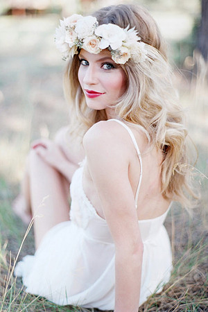beautiful-women-with-flowers-1
