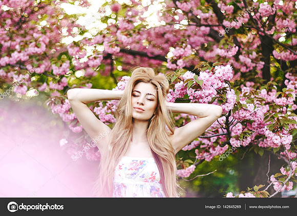 depositphotos_142645269-stock-photo-portrait-of-beautiful-girl-on