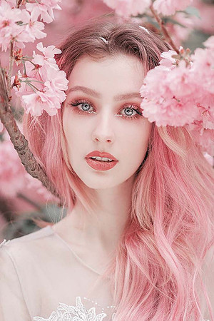 beautiful-women-with-flowers-portrait-cherry